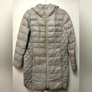 Michael Kors Down Puffer coat. Size L. Packable. Long. Gold Tone Double Zippers.